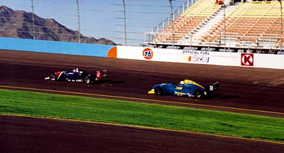 FF 2000 cars on track